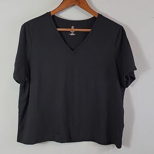 𝅺LANDS' End Black Cropped V Neck Tee / XL